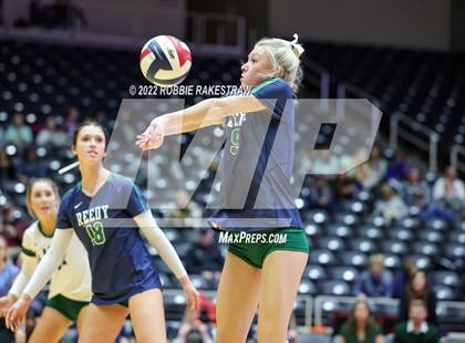 Thumbnail 2 in Liberty Hill vs. Reedy (UIL 5A Semifinal) photogallery.