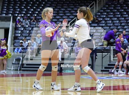 Thumbnail 1 in Liberty Hill vs. Reedy (UIL 5A Semifinal) photogallery.