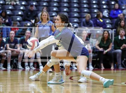 Thumbnail 2 in Liberty Hill vs. Reedy (UIL 5A Semifinal) photogallery.