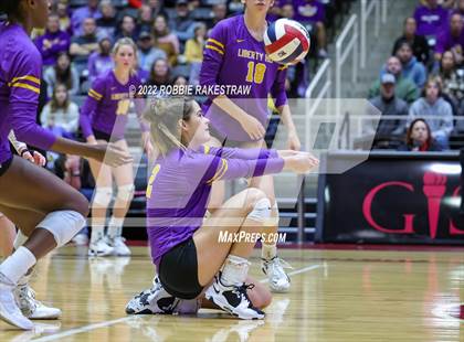 Thumbnail 1 in Liberty Hill vs. Reedy (UIL 5A Semifinal) photogallery.