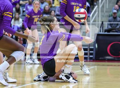 Thumbnail 3 in Liberty Hill vs. Reedy (UIL 5A Semifinal) photogallery.