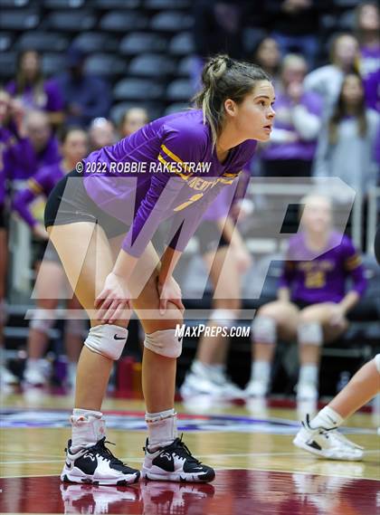 Thumbnail 3 in Liberty Hill vs. Reedy (UIL 5A Semifinal) photogallery.