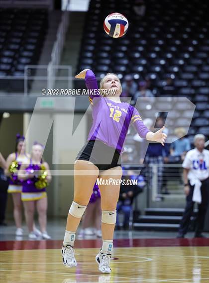 Thumbnail 1 in Liberty Hill vs. Reedy (UIL 5A Semifinal) photogallery.