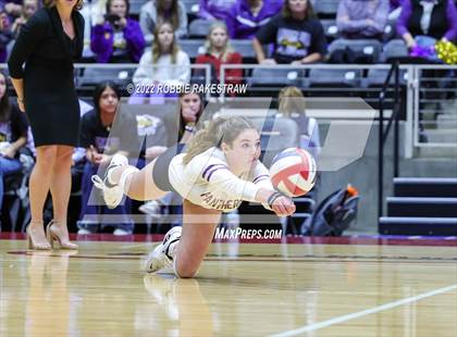 Thumbnail 3 in Liberty Hill vs. Reedy (UIL 5A Semifinal) photogallery.