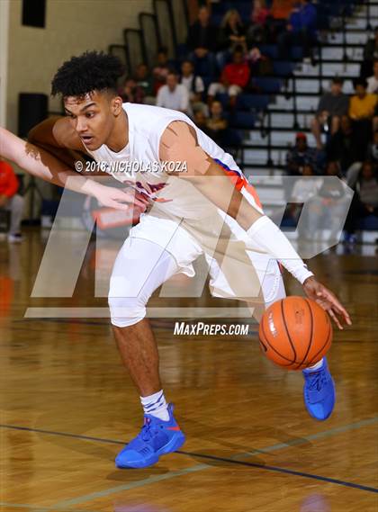 Thumbnail 1 in Clark vs. Bishop Gorman (Tarkanian Classic) photogallery.