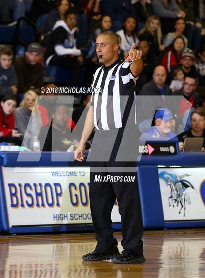 Thumbnail 3 in Clark vs. Bishop Gorman (Tarkanian Classic) photogallery.