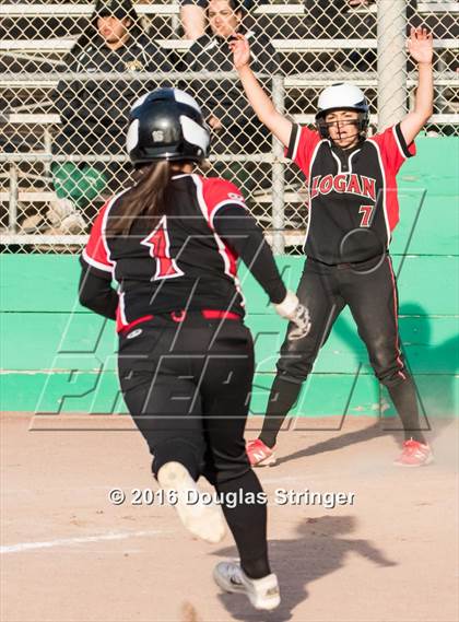 Thumbnail 2 in Moreau Catholic @ James Logan photogallery.