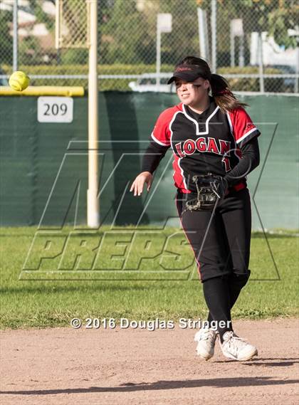 Thumbnail 3 in Moreau Catholic @ James Logan photogallery.