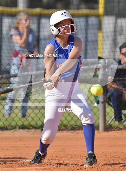 Thumbnail 2 in Indian Rocks Christian vs Northside Christian photogallery.