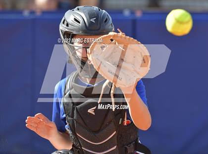 Thumbnail 2 in Indian Rocks Christian vs Northside Christian photogallery.