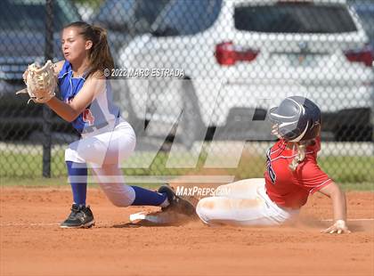 Thumbnail 2 in Indian Rocks Christian vs Northside Christian photogallery.