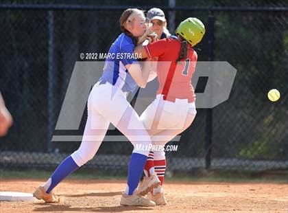 Thumbnail 2 in Indian Rocks Christian vs Northside Christian photogallery.