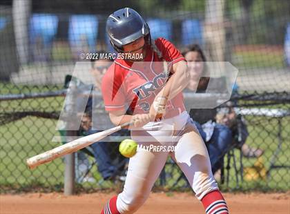 Thumbnail 2 in Indian Rocks Christian vs Northside Christian photogallery.