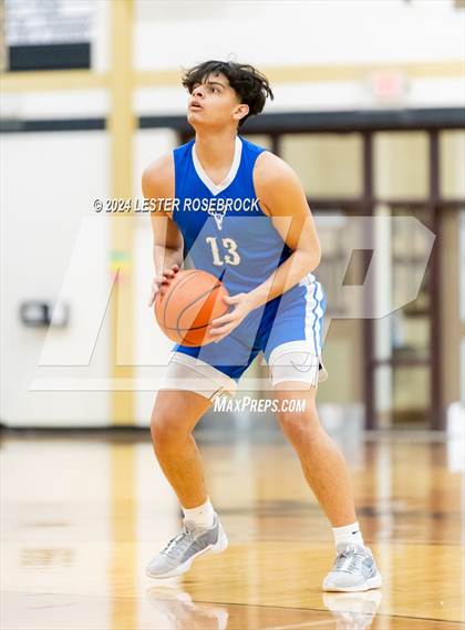 Thumbnail 3 in Tivy @ Seguin photogallery.