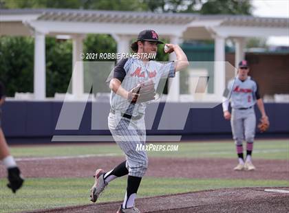 Thumbnail 2 in Plano vs. Marcus (UIL 6A Quarterfinals) photogallery.