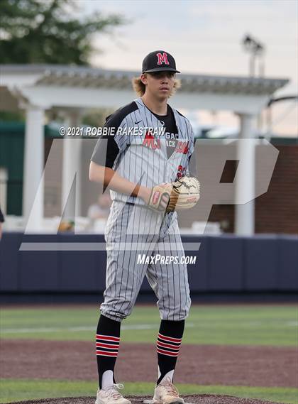 Thumbnail 1 in Plano vs. Marcus (UIL 6A Quarterfinals) photogallery.
