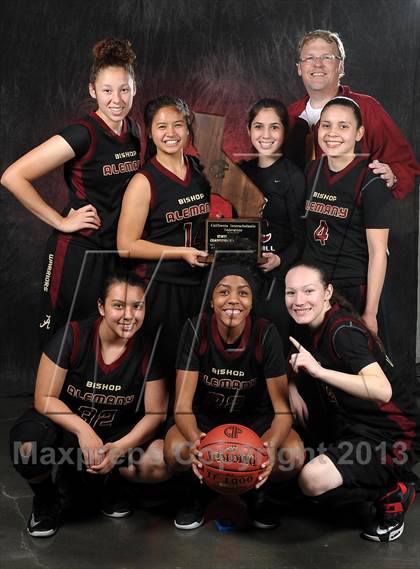 Thumbnail 2 in Alemany (CIF State D3 Award Photos) photogallery.