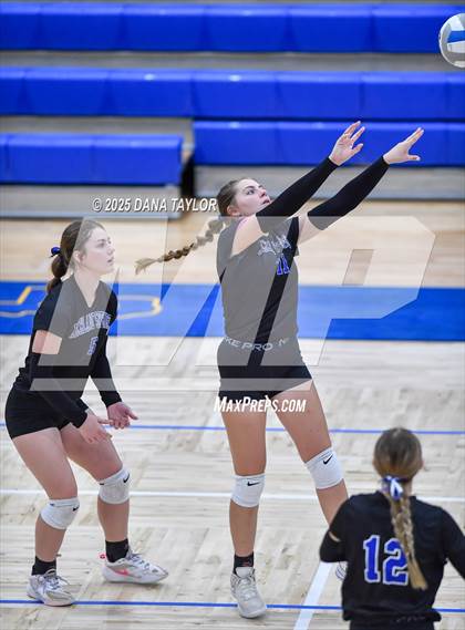 Thumbnail 2 in Lingleville vs. Richland Springs photogallery.