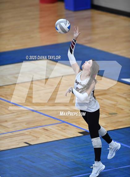 Thumbnail 2 in Lingleville vs. Richland Springs photogallery.