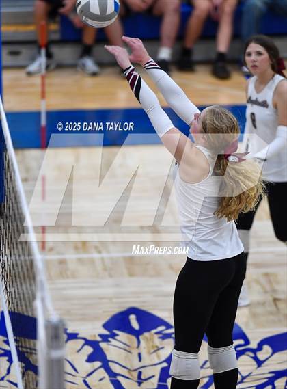 Thumbnail 1 in Lingleville vs. Richland Springs photogallery.