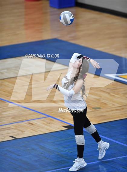 Thumbnail 1 in Lingleville vs. Richland Springs photogallery.
