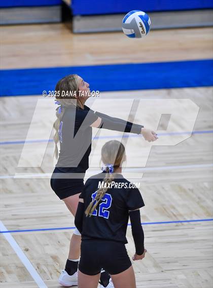 Thumbnail 3 in Lingleville vs. Richland Springs photogallery.