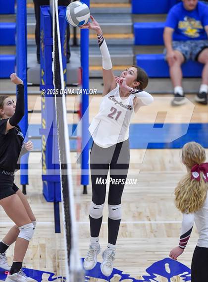 Thumbnail 3 in Lingleville vs. Richland Springs photogallery.