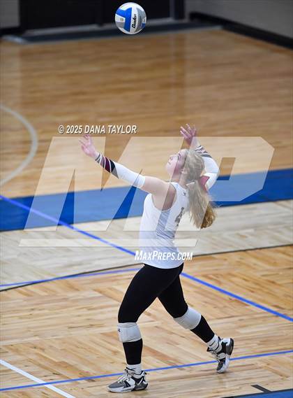 Thumbnail 2 in Lingleville vs. Richland Springs photogallery.