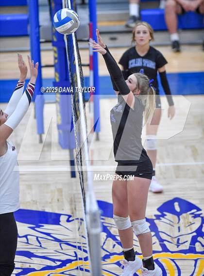 Thumbnail 2 in Lingleville vs. Richland Springs photogallery.