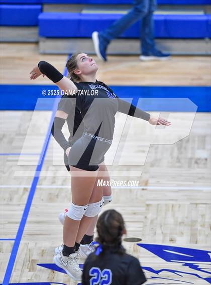 Thumbnail 2 in Lingleville vs. Richland Springs photogallery.
