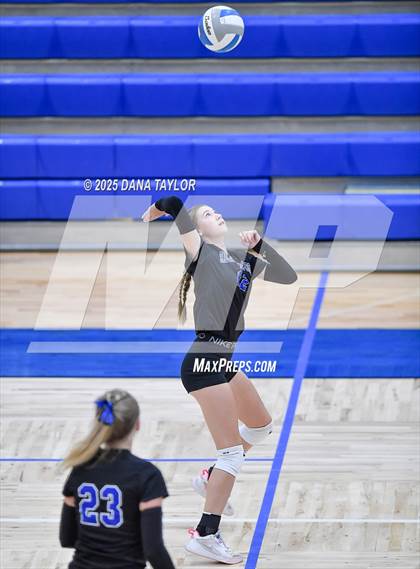 Thumbnail 2 in Lingleville vs. Richland Springs photogallery.