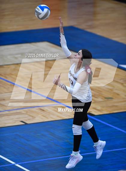 Thumbnail 2 in Lingleville vs. Richland Springs photogallery.