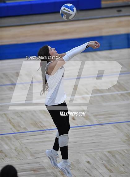Thumbnail 1 in Lingleville vs. Richland Springs photogallery.