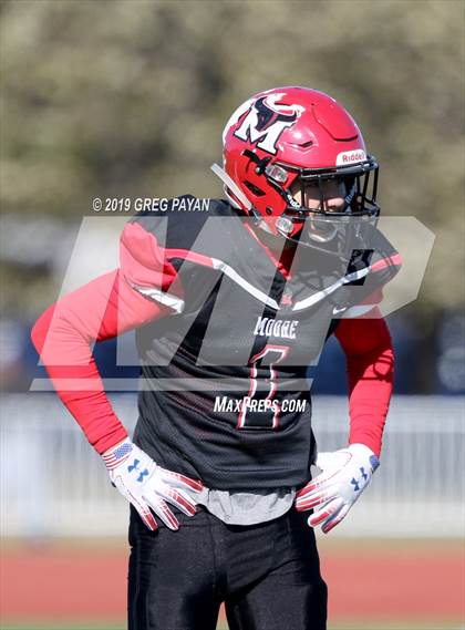 Thumbnail 3 in St. Joseph-by-the-Sea vs. Moore Catholic (NYCHSFL AA-2 Final) photogallery.