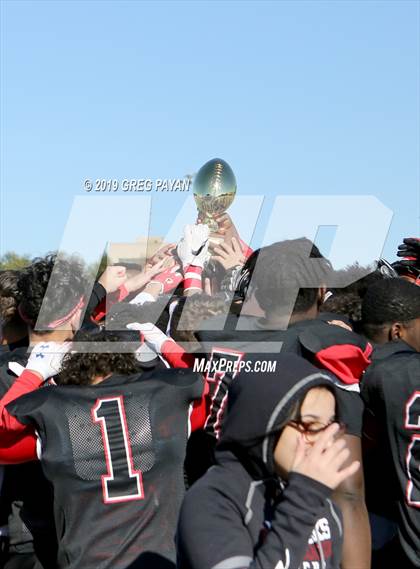 Thumbnail 3 in St. Joseph-by-the-Sea vs. Moore Catholic (NYCHSFL AA-2 Final) photogallery.