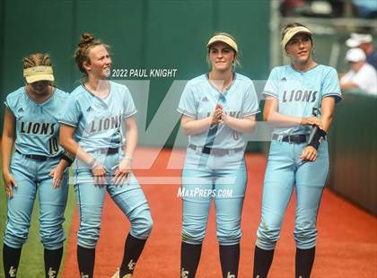 Thumbnail 2 in Lake Creek vs. Georgetown (UIL 5A State Championship) photogallery.