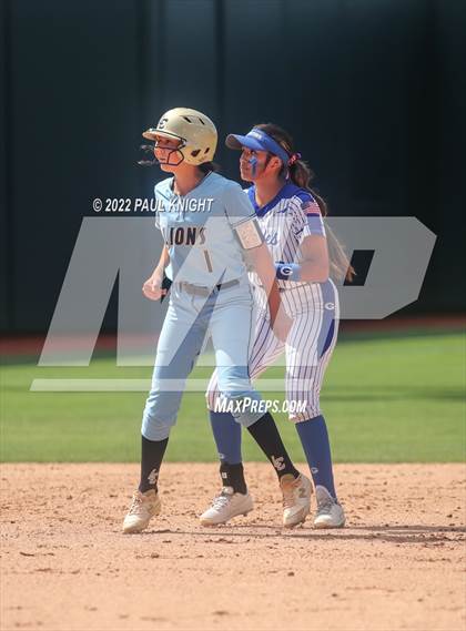 Thumbnail 1 in Lake Creek vs. Georgetown (UIL 5A State Championship) photogallery.