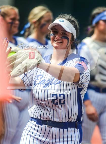 Thumbnail 2 in Lake Creek vs. Georgetown (UIL 5A State Championship) photogallery.