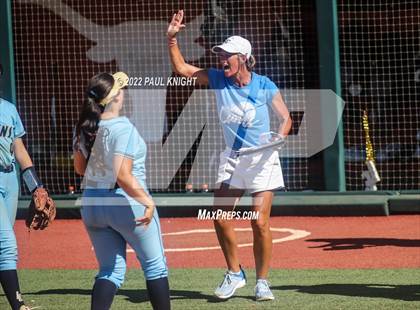 Thumbnail 1 in Lake Creek vs. Georgetown (UIL 5A State Championship) photogallery.