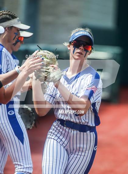 Thumbnail 3 in Lake Creek vs. Georgetown (UIL 5A State Championship) photogallery.