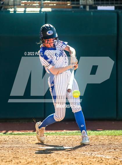 Thumbnail 1 in Lake Creek vs. Georgetown (UIL 5A State Championship) photogallery.