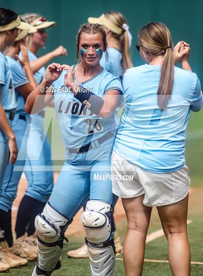 Thumbnail 1 in Lake Creek vs. Georgetown (UIL 5A State Championship) photogallery.
