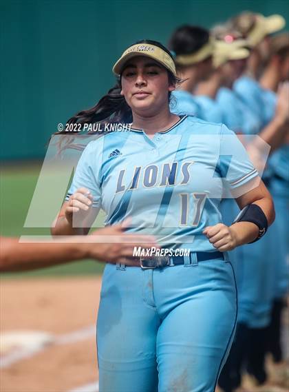 Thumbnail 2 in Lake Creek vs. Georgetown (UIL 5A State Championship) photogallery.