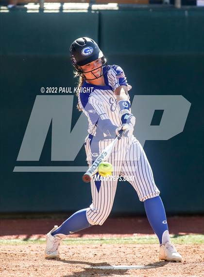 Thumbnail 1 in Lake Creek vs. Georgetown (UIL 5A State Championship) photogallery.