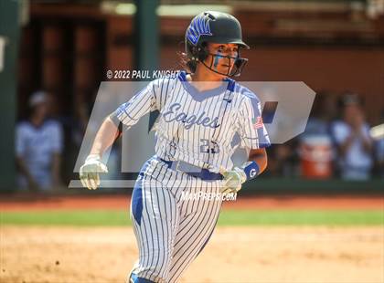 Thumbnail 2 in Lake Creek vs. Georgetown (UIL 5A State Championship) photogallery.