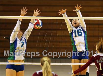 Thumbnail 1 in Tri-City Christian vs. Branson (CIF D5 State Final) photogallery.
