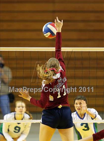 Thumbnail 3 in Tri-City Christian vs. Branson (CIF D5 State Final) photogallery.