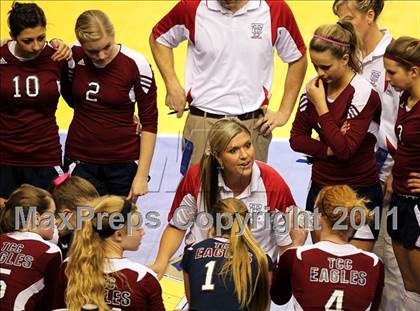 Thumbnail 1 in Tri-City Christian vs. Branson (CIF D5 State Final) photogallery.