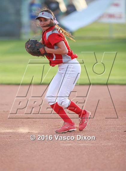 Thumbnail 3 in Thunderbird @ Agua Fria photogallery.