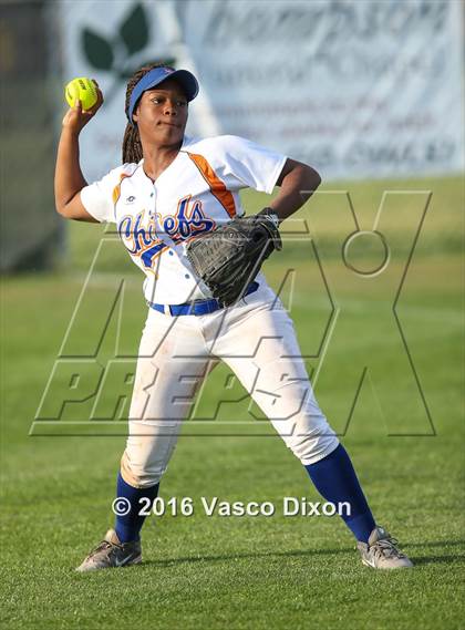 Thumbnail 3 in Thunderbird @ Agua Fria photogallery.